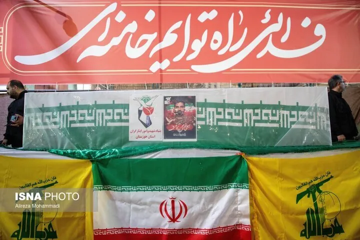 پیکر مطهر دو تن از شهدای حافظ امنیت در گلزار شهدای اهواز آرام گرفت