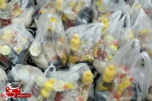 توزیع بسته&zwnj;های معیشتی در آستانه اربعین حسینی