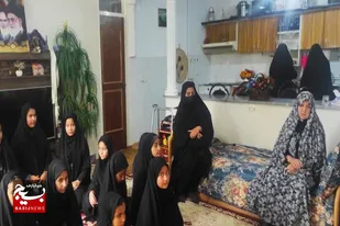 دیدار جمعی از دانش آموزان رزنی با خانواده شهید دانش&zwnj;آموز &laquo;یزدان بختیاری&raquo;