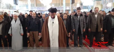 برگزاری نماز جمعه در مصلی شهر شازند.
