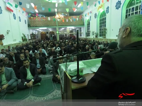 دورهمی رزمندگان شهرستان زرندیه با حضور سخنگوی ارشد ستاد کل نیروهای مسلح