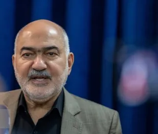 استاندار خوزستان: در کنار جبهه نظامی، جبهه مردمی و اقتصادی با اقتدار در صحنه ایستاده است
