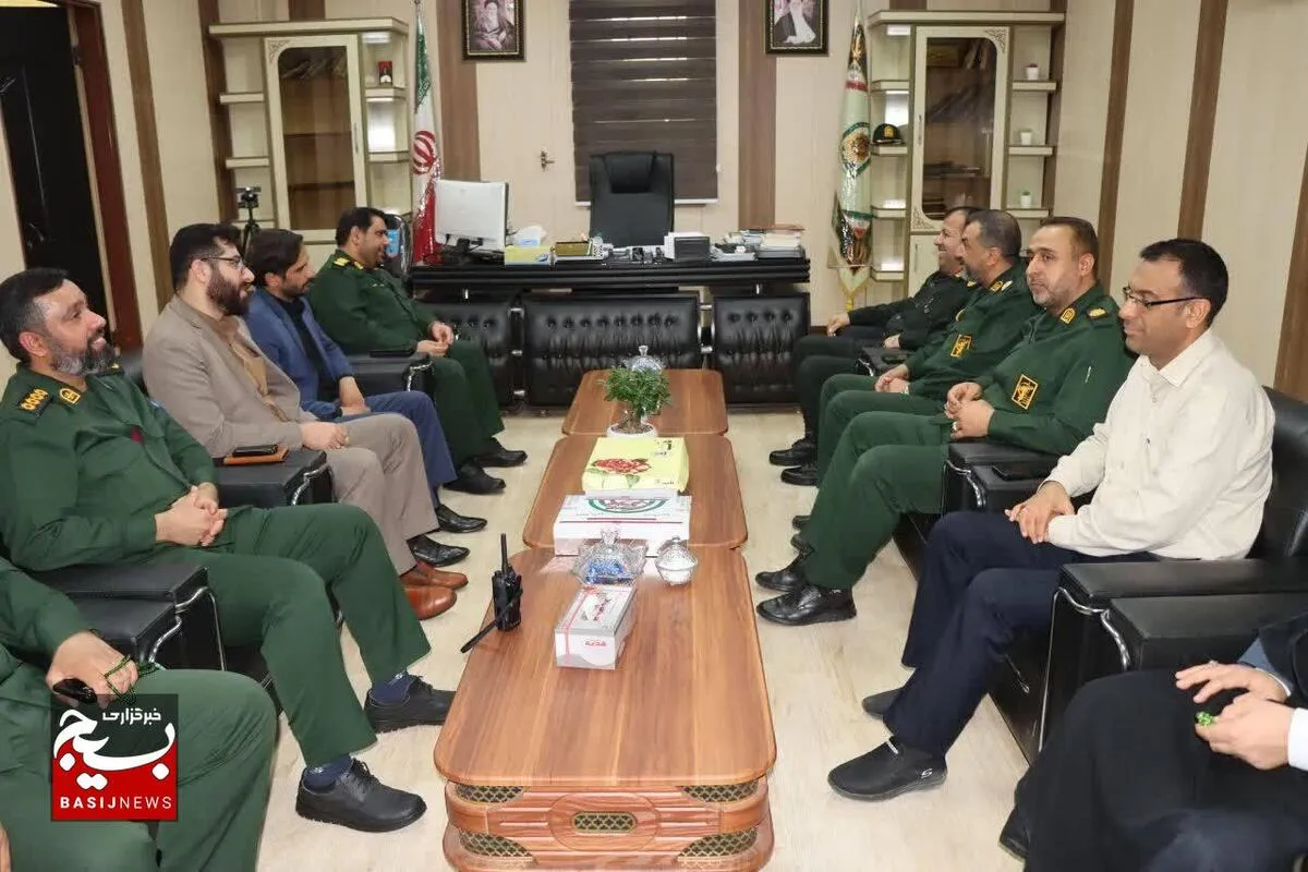 دیدار فرماندهان نظامی و انتظامی به مناسبت گرامیداشت هفته فراجا در شهرستان باوی