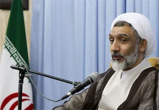 انقلاب اسلامی ایران نقش&zwnj;آفرین و تأثیرگذار است/ حقوق&zwnj;های نجومی در برابر فسادهای اقتصادی رقم کوچکی است