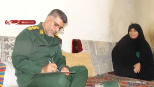 تجلیل بسیج حقوق دانان استان از خانواده شهیدان خوید و شفیعیان + (تصاویر )