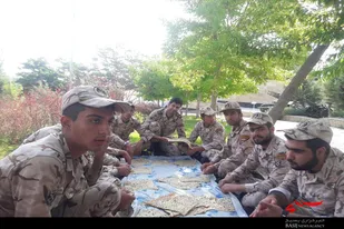 بازدید سربازان سپاه ناحیه اسدآباد از باغ موزه دفاع مقدس همدان