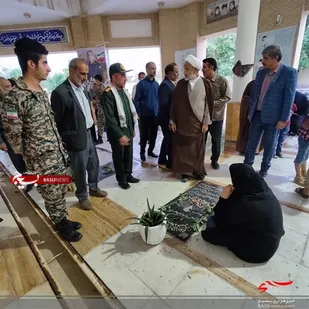 مراسم تجدید میثاق و عطرافشانی قبور مطهر شهدای شهر برازجان