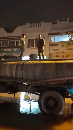 خدمت رسانی ۱۵۰ دانشجوی جهادگر یزدی به سیل زدگان
