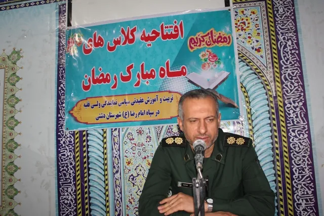 حضور فرزندان و خانواده ها در محافل و مجالس قرآنی ماه مبارک رمضان بیمه شدن در برابر حجمه های جنگ نرم دشمن است.