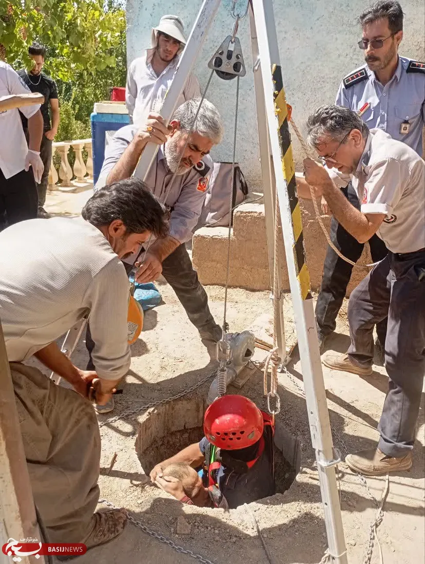 نجات کارگر محبوس‌شده در چاه روستای استوه خنداب