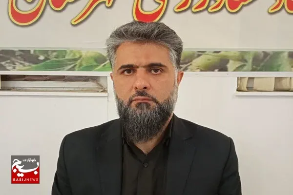 برداشت ۳۵ تن سماق از باغات سماق تویسرکان