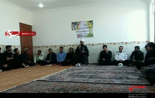 دیدار جمعی از مسئولین و بسیجیان با امام جمعه شهر شیرین&zwnj;سو