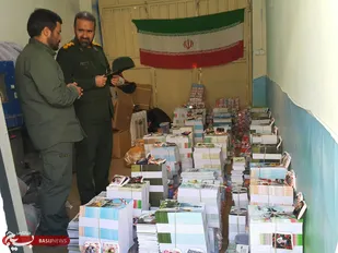 آغاز توزیع ۵۵۰ بسته نوشت افزار و ملزومات فرهنگی سازمان بسیج دانش آموزی در سراسر استان + ( فیلم و تصاویر )