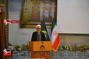 برخی از عوامل دشمن با چمدان های دلار در کشور دستگیر شدند