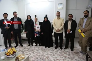 دیدار  معاونین و  مدیران منطقه ۱۰ با  خانواده، شهید  "حسین رنجبر"