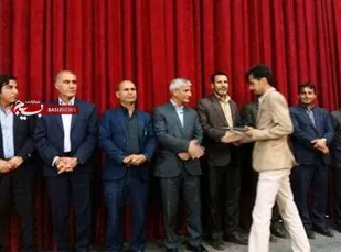 درخشش هنرمندان چهارمحال و بختیاری در جشنواره شعر ققنوس
