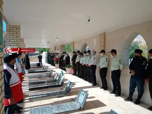 مراسم غبارروبي و عطرافشاني مزار شهدا در ماهنشان برگزار شد+تصاوير