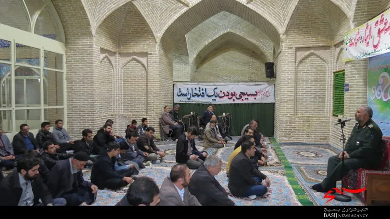تفکر بسیجی تضمین کننده اقتدار کشور است