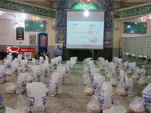 رونمایی 350 بسته معیشتی حهت توزیع بین نیازمندان در نایین