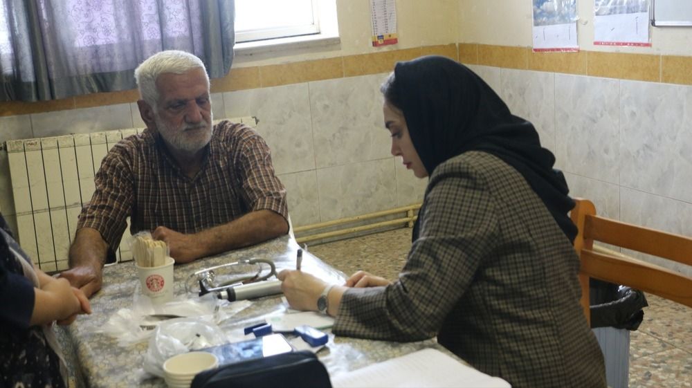 ارائه خدمات رایگان پزشکی و دندان‌پزشکی در اردوی جهادی خمام