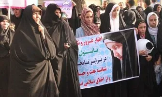 بدپوششی و آرایش نامناسب عامل اصلی فروپاشی بنیان خانواده ها است