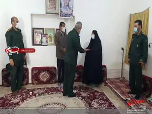 دیدار باخانواده شهید عمرانی درتنگستان