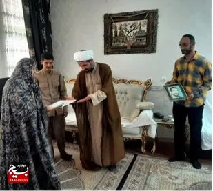 دیدار بسیجیان شهر صالحیه با خانواده معظم شهید قهرمانی