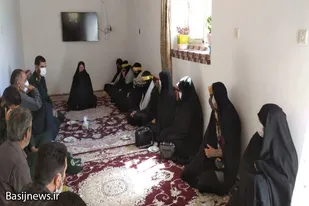 دیدار فرمانده سپاه فامنین با خانواده شهیدان کوچکی و اسماعیلی