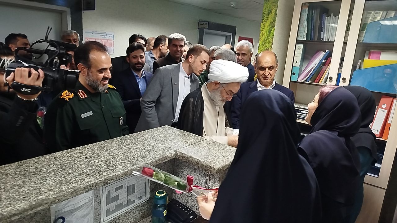 توجه به معیشت در جلوگیری از مهاجرت نیروهای متخصص به خارج از کشور و خروج بخش خصوصی مؤثر است توجه به معیشت در جلوگیری از مهاجرت نیروهای متخصص به خارج از کشور و خروج بخش خصوصی مؤثر است