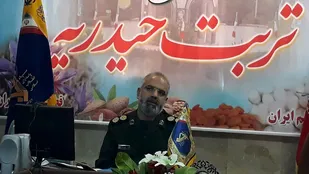 محافظه کاری خنجر بر حنجره انقلاب است