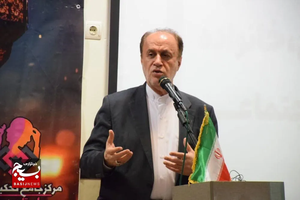 خانواده، خط مقدم جنگ شناختی و فرهنگی دشمن است