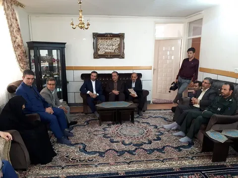 شهدا مظهر ایثار ، فداکاری و گذشت هستند