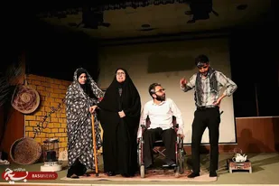 استقبال با شکوه دانشجویان دانشگاه یاسوج از تئاتر دفاع مقدس + (تصاویر)