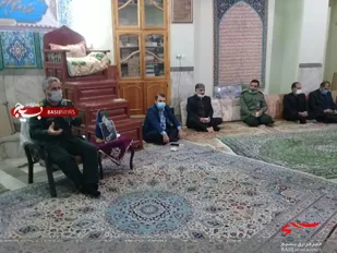نشست صمیمی فرمانده سپاه خمینی شهر با متنفذین جوی آباد خمینی شهر