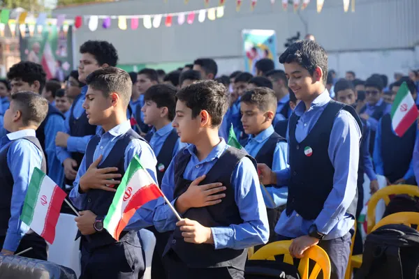 زنگ مهر و مقاومت در مدارس استان گلستان نواخته شد