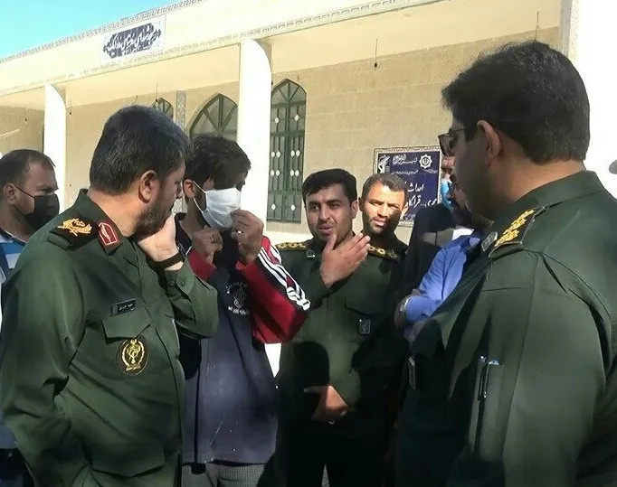 بازدید فرمانده سپاه فتح استان از روند خدمات رسانی گروه های جهادی در دیشموک/  مردم دیشموک از سردار خرم دل چه درخواست هایی داشتند؟