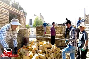 جهادگران ثامن&zwnj;الائمه(ع) در پروژه ساختمانی مهر شهرستان درگزین&nbsp;