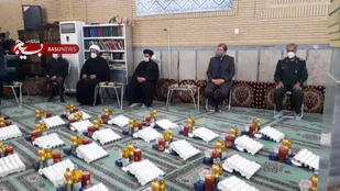۲۰۰ بسته اقلام خوراکی بین نیازمندان گرمساری توزیع شد+تصاویر