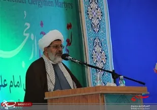 روحانیت در میدان عمل مجاهدانه تر از میدان علم آموزی عمل می کنند