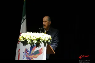 همدان شهری زنده و پویا در زمینه هنری است/جشنواره فیلم فجر محدود به تهران نباشد