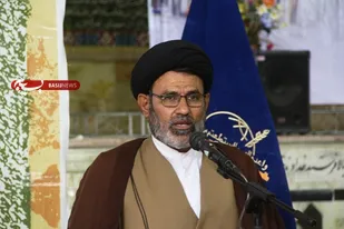 دشمن می خواهد افکار مردم را تغییر دهد