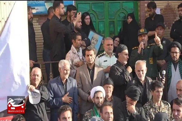 جمهوری اسلامی با الهام از نهضت عاشورا شکل گرفت