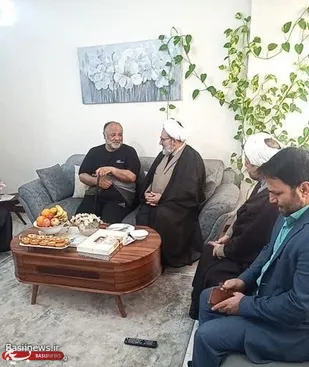 عیادت حجت الاسلام عربیان و مسئول رسیدگی به امور مساجد جنوب غرب تهران از فرمانده ناحیه مسلم بن عقیل