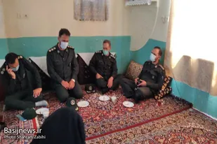 دیدار فرمانده سپاه ملایر با خانواده شهدا