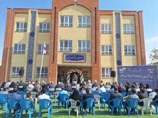 افتتاح یک  مدرسه ۹ کلاسه و  زمین چمن مصنوعی در شاندیز