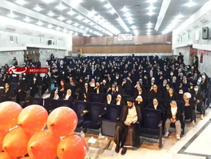 جشن آغاز دهه کرامت و روز دختر در جمع خواهران بسیجی ناحیه مقداد با حضور حجت الاسلام راجی