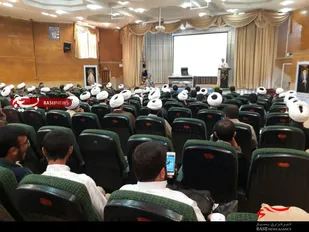 همایش &laquo;پرچمداران بصیرت&raquo; در همدان برگزار شد