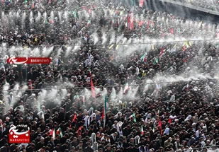 اقامه نماز بر پیکر مطهر مجاهد شهید امام خامنه&zwnj;ای و خانواده ایشان