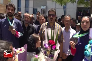 استقبال پرشور مردم کبودراهنگ از قهرمانان کاراته دانشجویان جهان