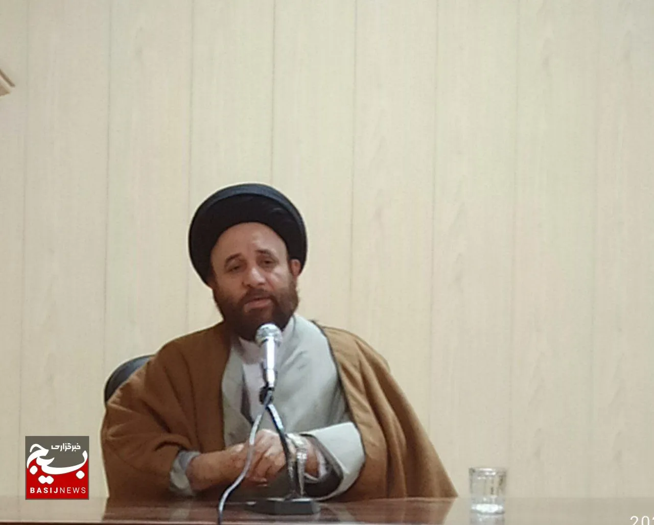 انقلاب اسلامی برگرفته از مکتب سیدالشهدا (ع) است